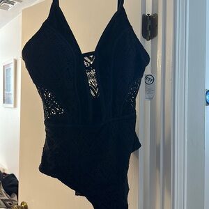 Fashion to Figure 2x Black Crochet/Lace Swimsuit (NWT)